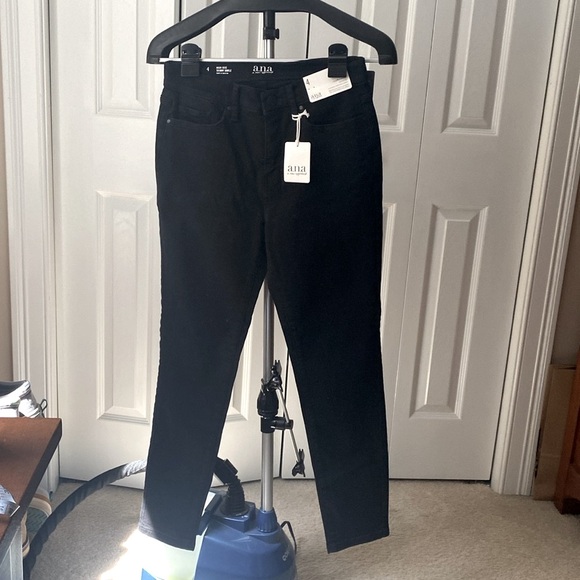 Black A.N.A. Jeans. - Picture 6 of 8